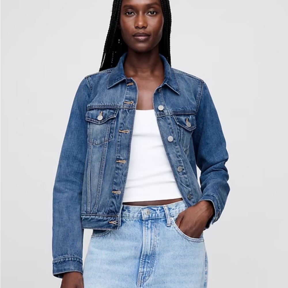 GAP / The “Icon” Denim Jacket